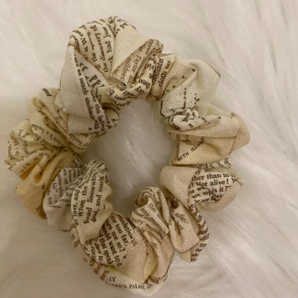 Book Pages Print Hair Scrunchie. Multicolor . Mini - Picture 3 of 6